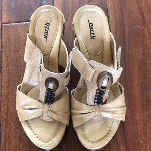 Earth shoes